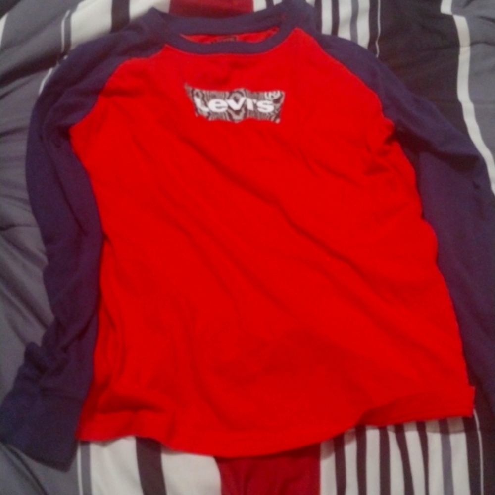 Boy's Levi's Long Sleeve T-shirt Size 10 -12years